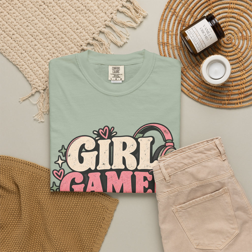 Girl Gamer Cute Chaotic & Carrying the Team | Retro Gaming T-Shirt